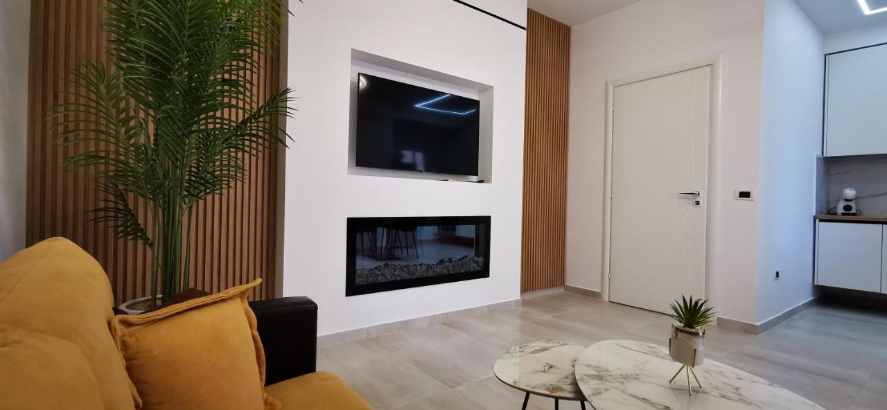 Lungomare Luxury Sea View Apartaments Vlore Bagian luar foto