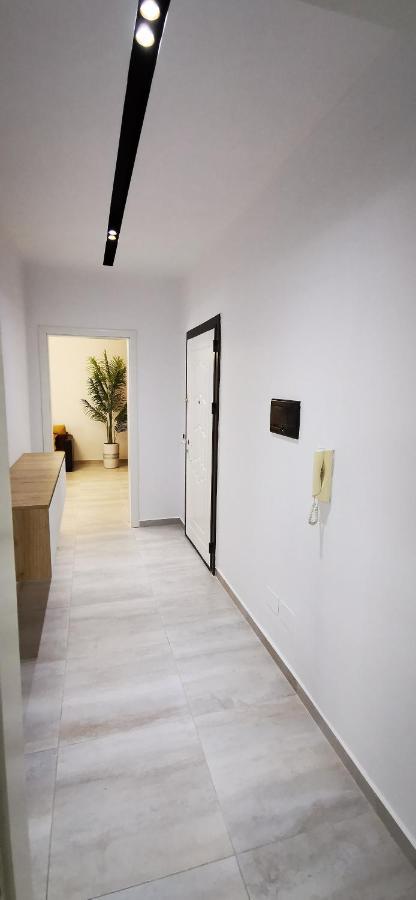 Lungomare Luxury Sea View Apartaments Vlore Bagian luar foto