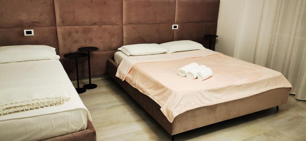 Lungomare Luxury Sea View Apartaments Vlore Bagian luar foto