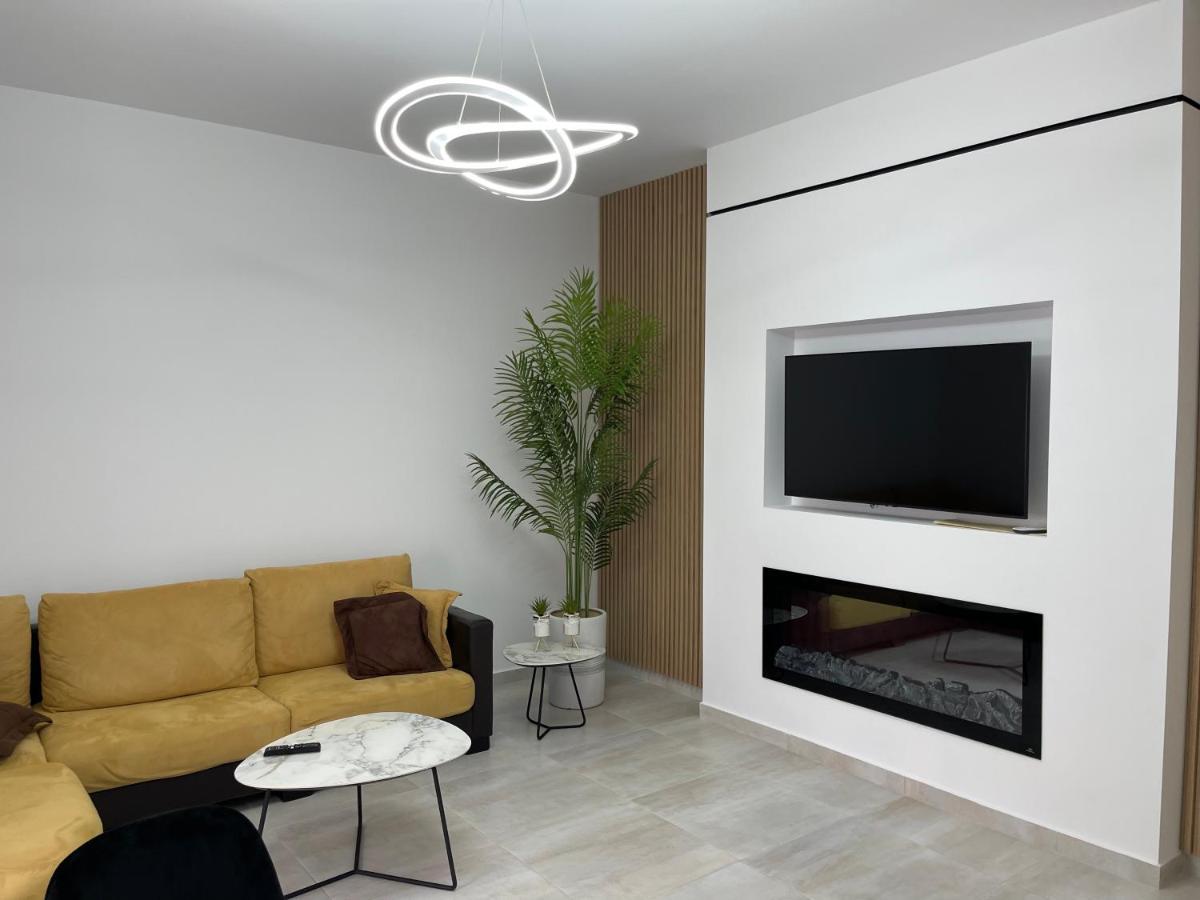 Lungomare Luxury Sea View Apartaments Vlore Bagian luar foto