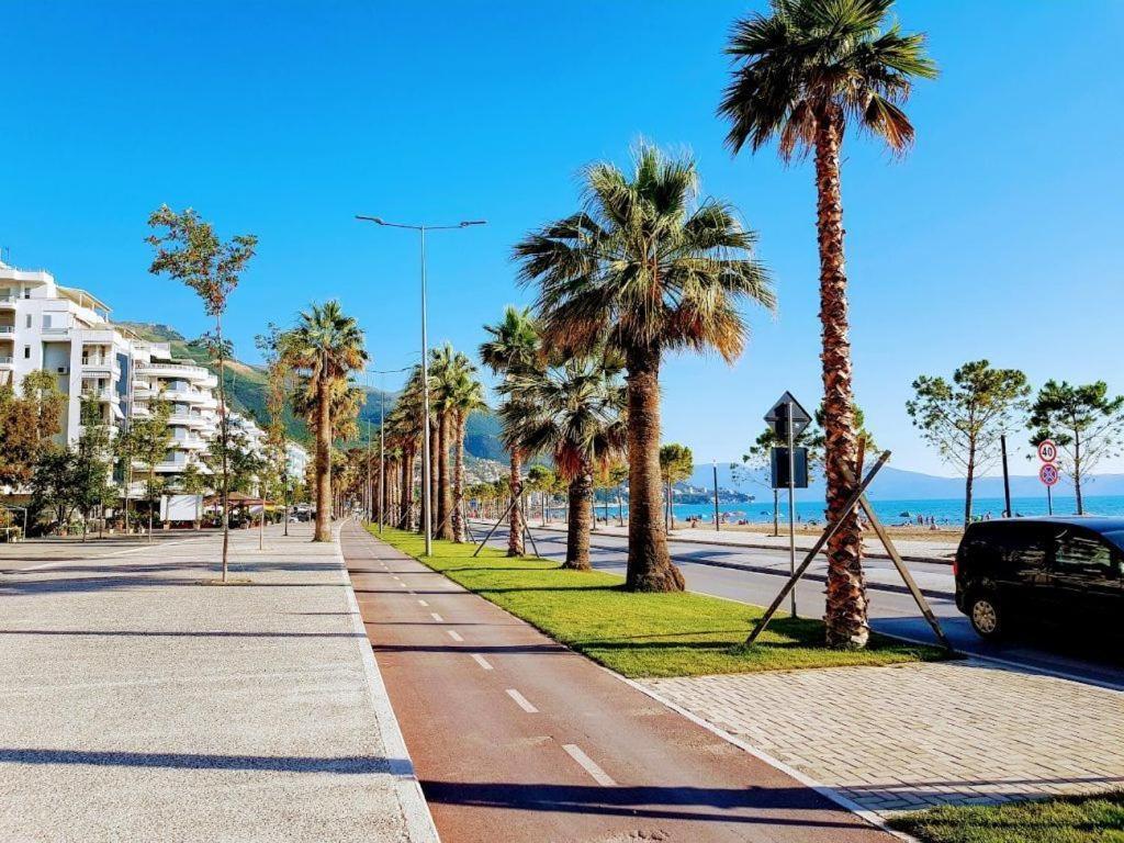 Lungomare Luxury Sea View Apartaments Vlore Bagian luar foto