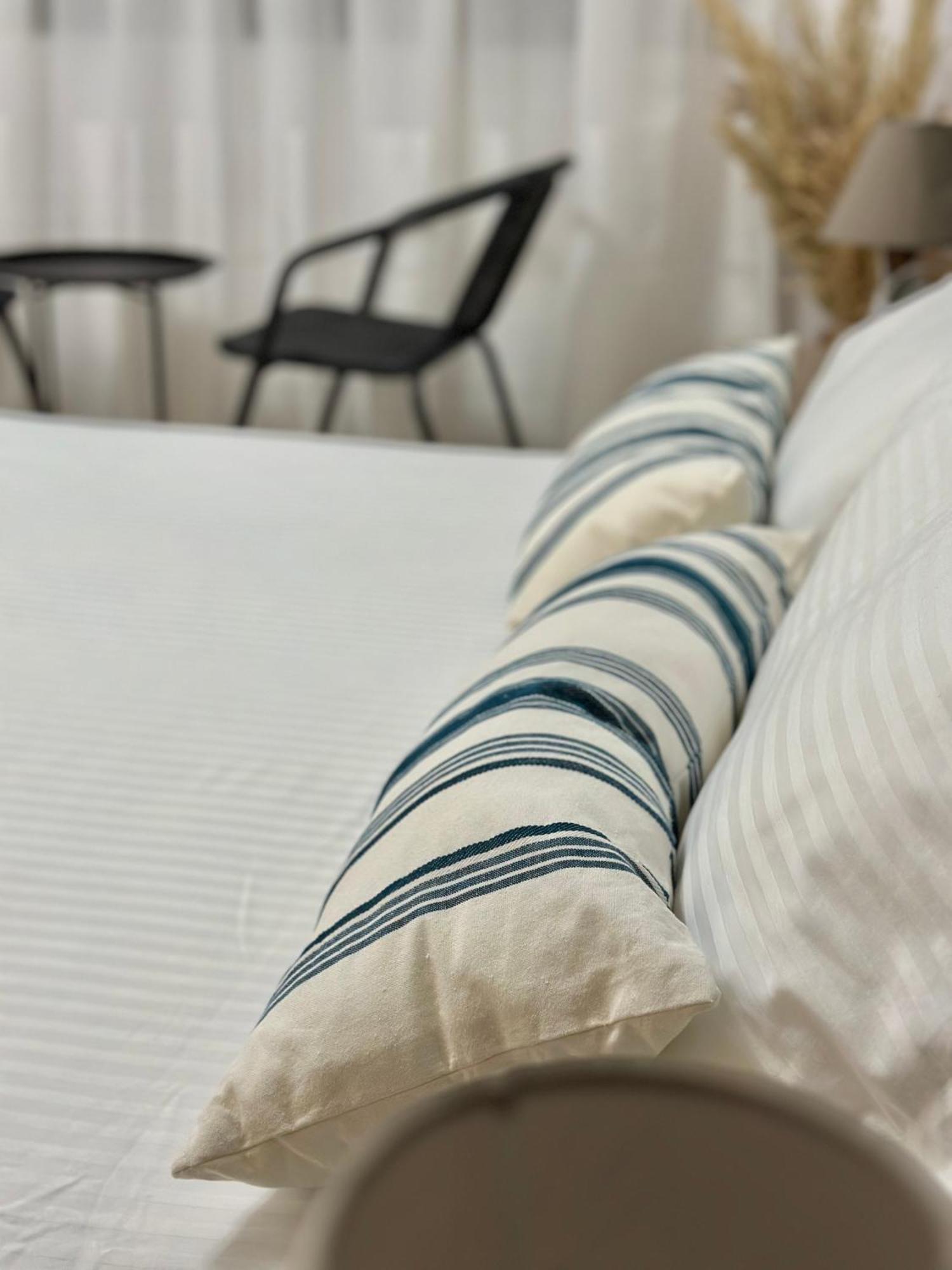 Lungomare Luxury Sea View Apartaments Vlore Bagian luar foto