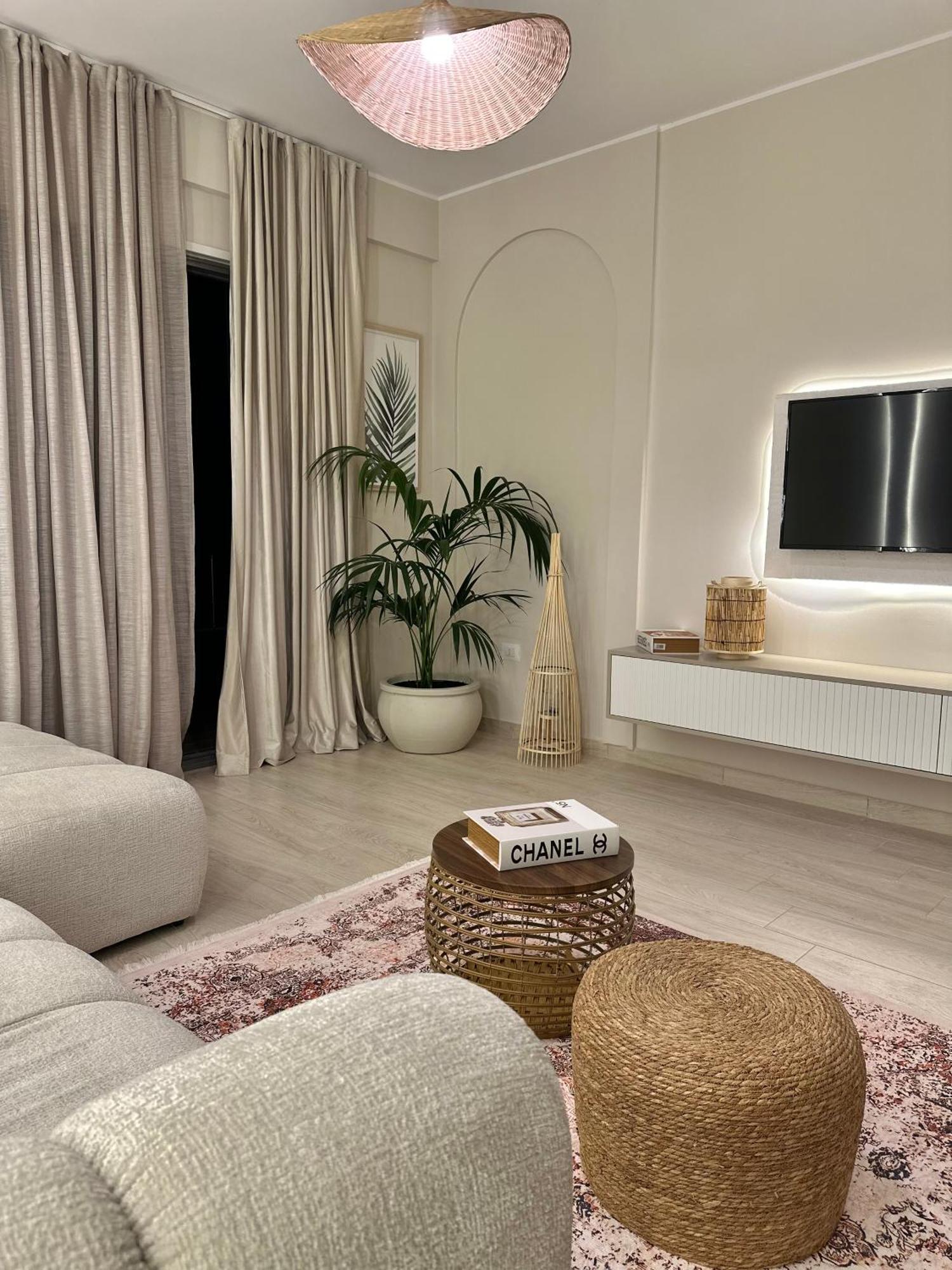 Lungomare Luxury Sea View Apartaments Vlore Bagian luar foto