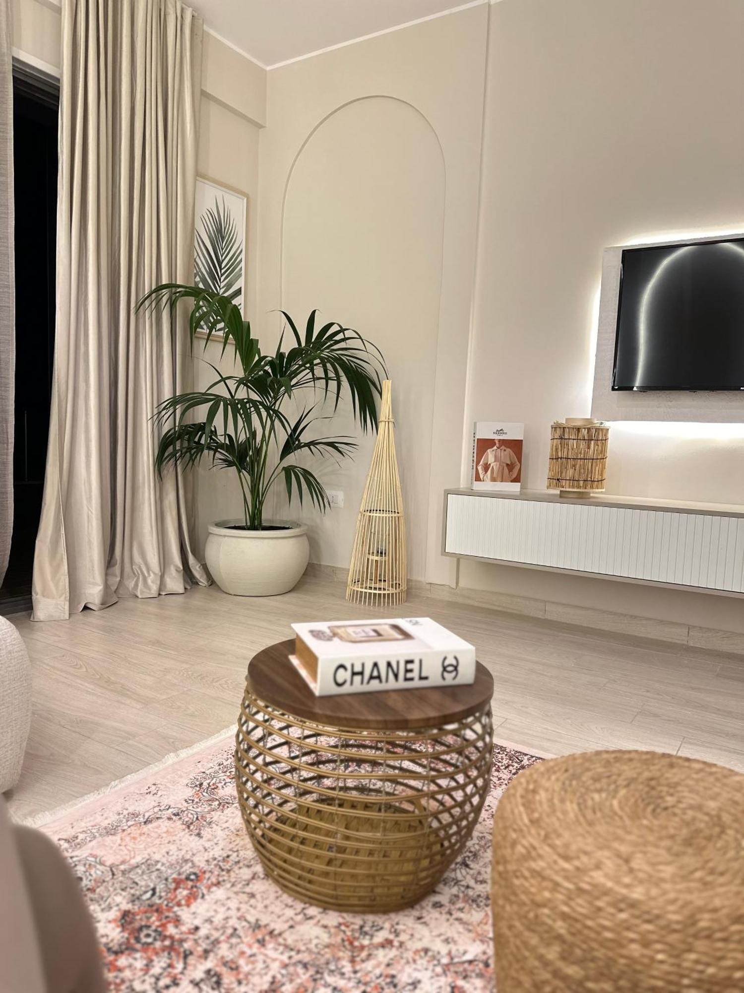 Lungomare Luxury Sea View Apartaments Vlore Bagian luar foto