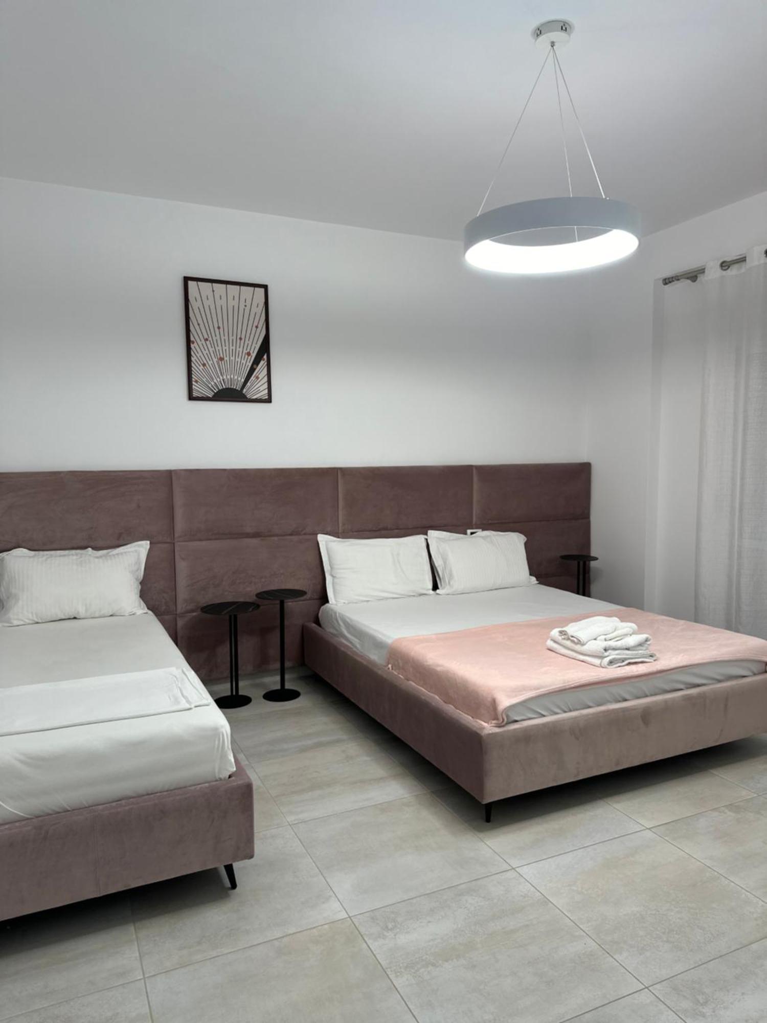 Lungomare Luxury Sea View Apartaments Vlore Bagian luar foto