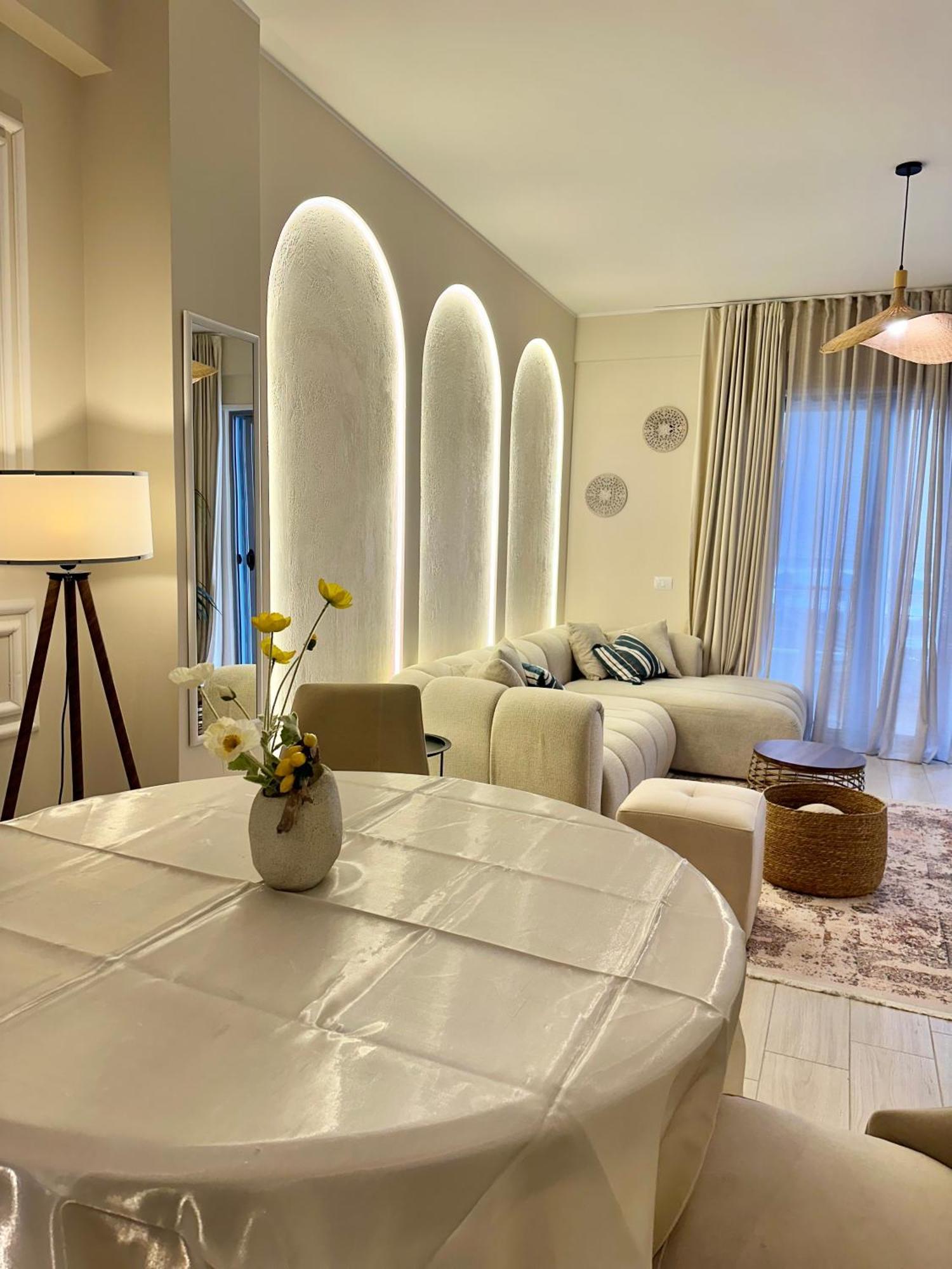 Lungomare Luxury Sea View Apartaments Vlore Bagian luar foto